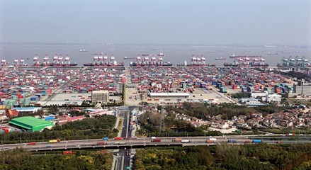 上海自貿(mào)區(qū)成立近一年:甘心做&ldquo;苗圃&rdquo;的&ldquo;深改&rdquo;排頭兵