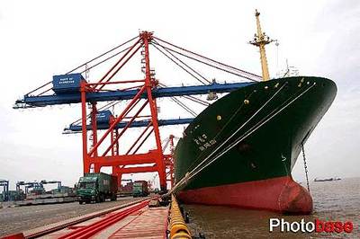 上海萬噸海船擱淺福建泉州灣，貿易運輸面臨嚴峻挑戰